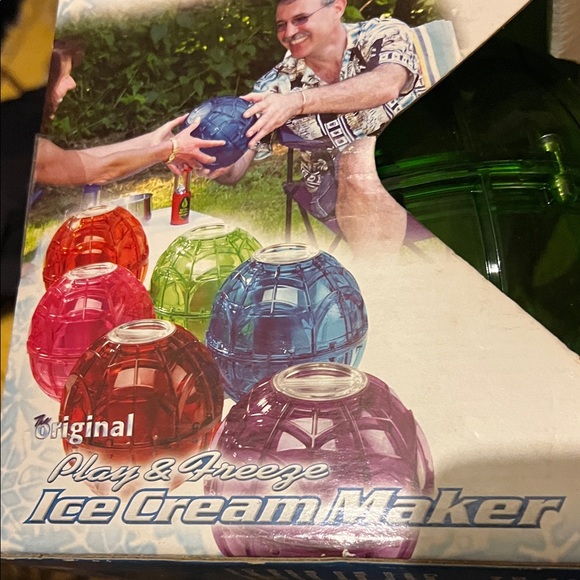 Green Ice Cream Maker Ball by - Picture 11 of 12